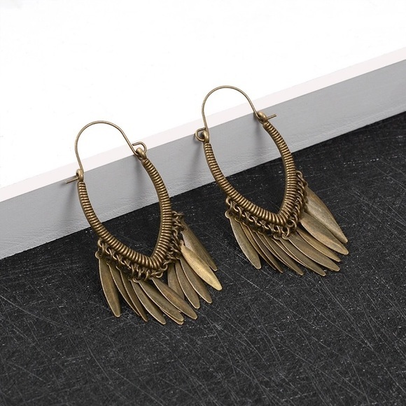 Boho Tassel Earrings - Picture 3 of 3